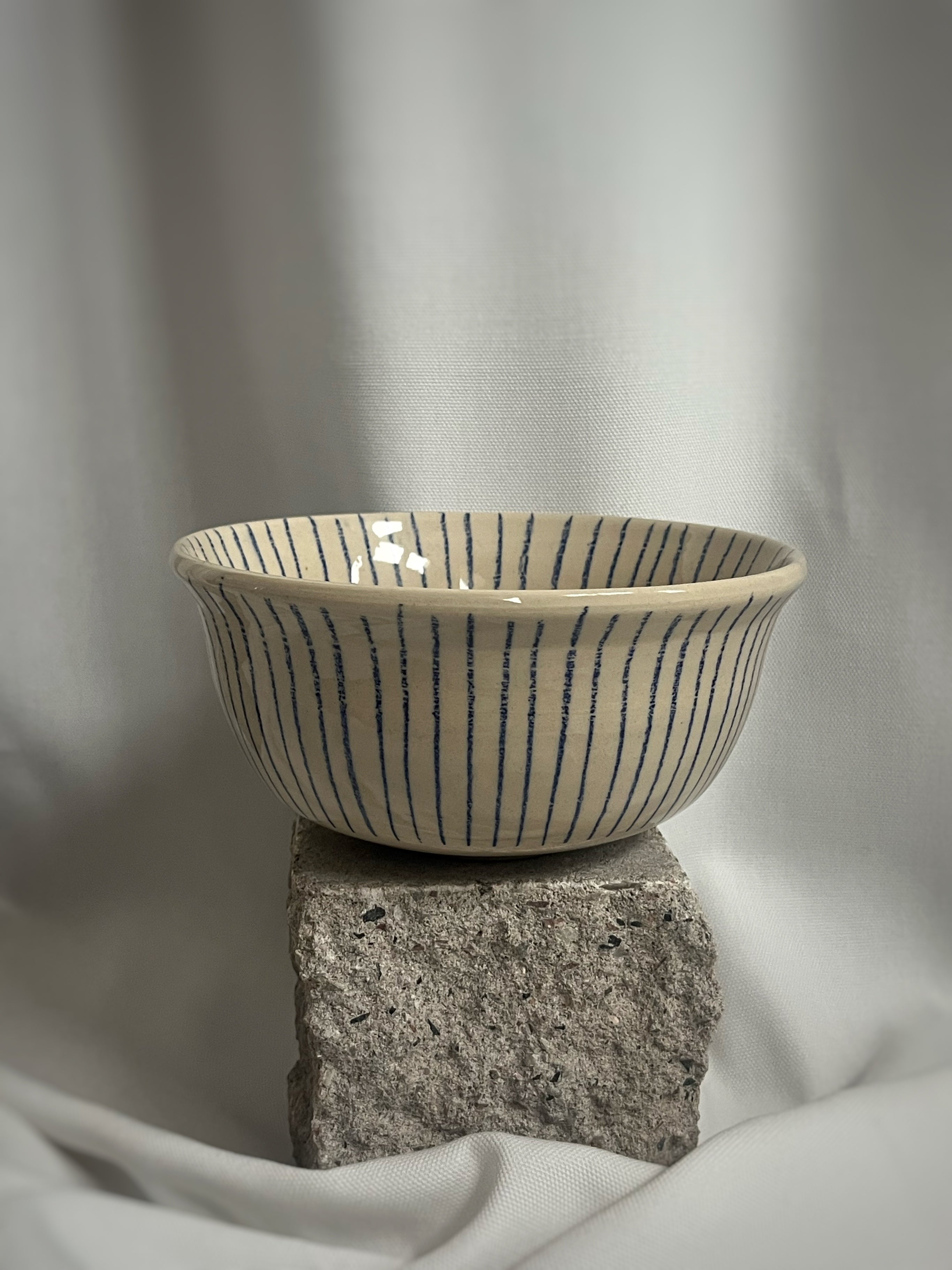 Bowl gestreift